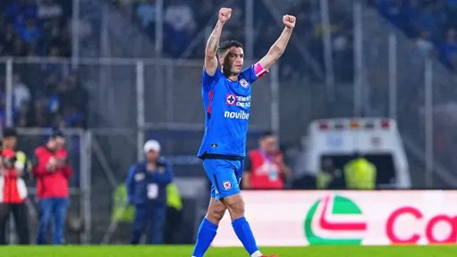 Cruz Azul remonta y vence al América en el Clásico Joven, escalando al subliderato