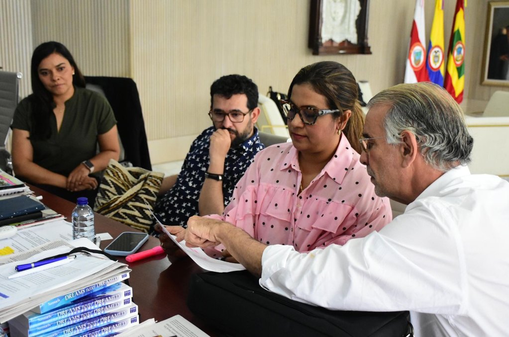 Gobernación del Atlántico y sector privado se unen para transformar la educación media