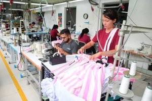 La compleja realidad del empleo juvenil: Altas tasas de desocupación y 'ninis' impulsan programas de formación y emprendimiento