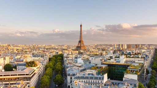 Le marché immobilier parisien : entre exil des familles et menace sur les logements haussmanniens