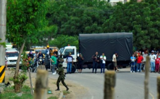 ELN secuestra a cinco policías que viajaban de civil en un bus en Tibú, Norte de Santander