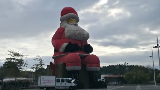 Águeda Ilumina o Natal com o Maior Pai Natal do Mundo