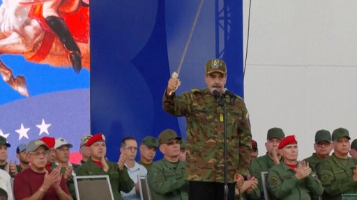 Reacciones Internacionales Divididas: Condena vs.
Celebración