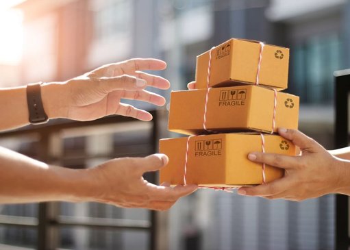 Novas tarifas dos EUA levam CTT e outras transportadoras a suspenderem envio de pequenas encomendas