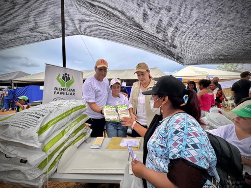 Gran brigada de salud lleva atención integral y construye aulas para comunidades Wayuu en Uribia