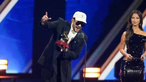 Bad Bunny se corona como el máximo ganador de los Latin Grammy 2025