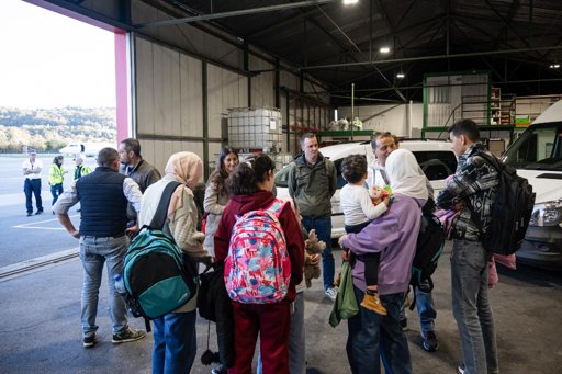 La France reprend les évacuations de Palestiniens et participe à la planification de l'après-guerre