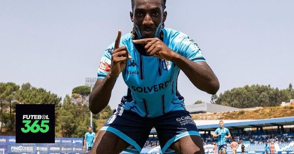 Vizela Goleia FC Porto B e Assume Liderança Provisória