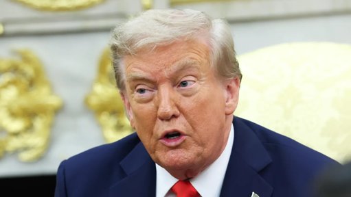 Trump Ameaça Revogar Licenças de Transmissão da ABC e NBC