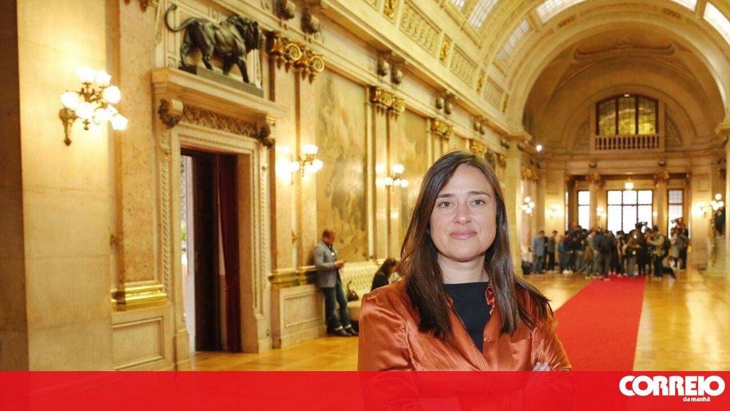 Carlos Moedas reconfigura equipa para Lisboa e afasta filha de Helena Roseta