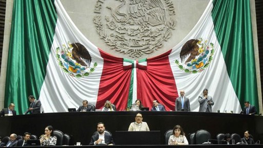 PAN formaliza denuncia ante FGR contra hijos de AMLO por delincuencia organizada y huachicol
