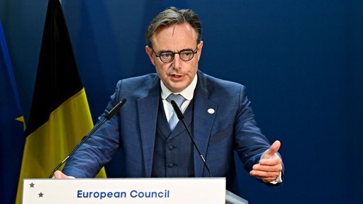 UE Pondera Usar Ativos Russos Congelados para Empréstimo de 140 Mil Milhões à Ucrânia