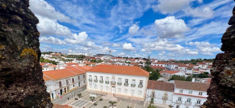 Município de Alandroal Reforça Apoio a Idosos com Investimento de 110 Mil Euros em Lares