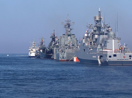 UE aperta cerco à "frota fantasma" russa com novas sanções