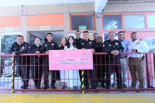 Pastelería Local Mantiene Tradición de 11 Años Apoyando a Bomberos de Torreón
