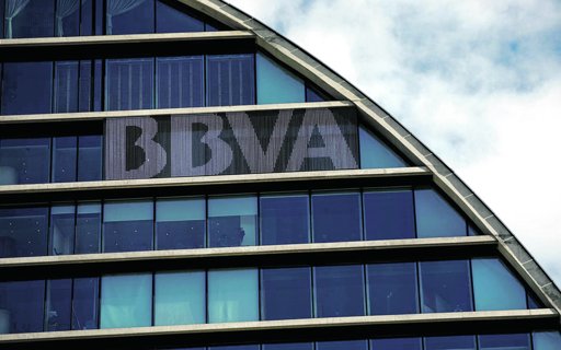 Regulador espanhol autoriza OPA hostil do BBVA sobre o Sabadell