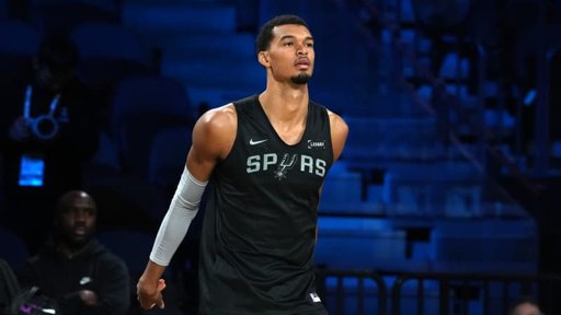 "Je pense que ce sera moi" : Wembanyama affiche ses ambitions de meilleur joueur de la NBA