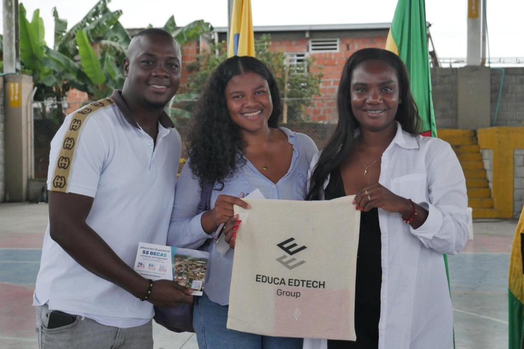 Lanzan 100 becas de doctorado para docentes colombianos