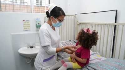 Crisis en el sistema de salud de Caldas genera protestas y cierre de servicios hospitalarios