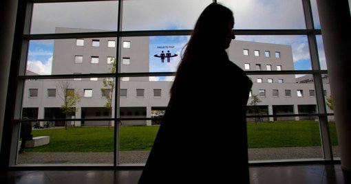 Degradação das Residências de Estudantes por Falta de Obras Gera Alerta Nacional