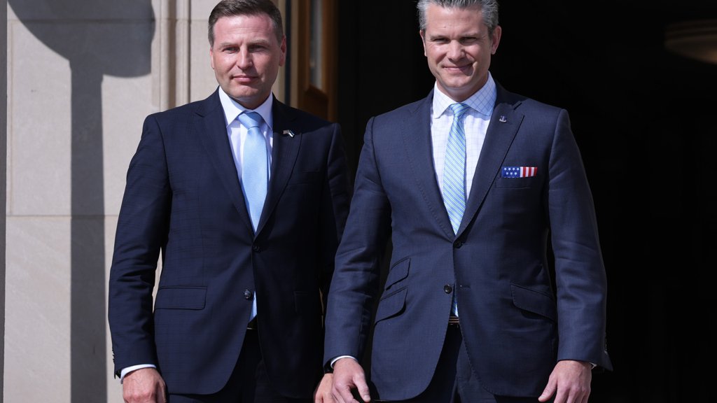 Países Bálticos Lideram Aumento de Despesas de Defesa na NATO