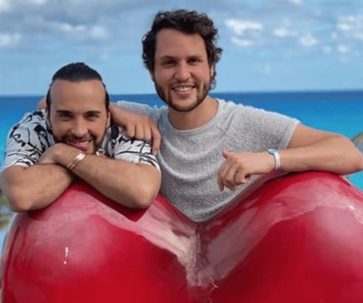 Apio Quijano, integrante de Kabah, anuncia su compromiso con el influencer Juan Pa Serrano