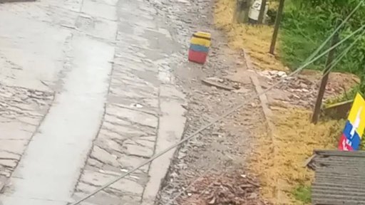 Alerta en Anorí por caneca sospechosa con bandera guerrillera frente a un centro infantil