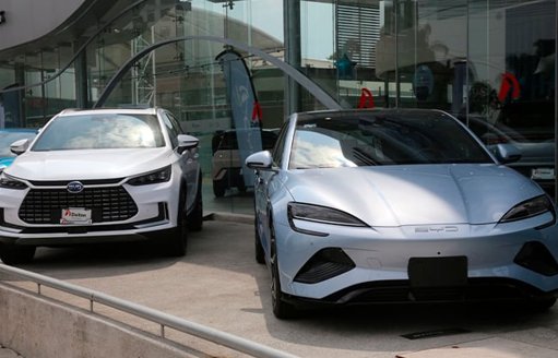 Automotrices en EE.

UU.

Enfrentan Carga Arancelaria de $10.6 Mil Millones por Importaciones de México y Canadá