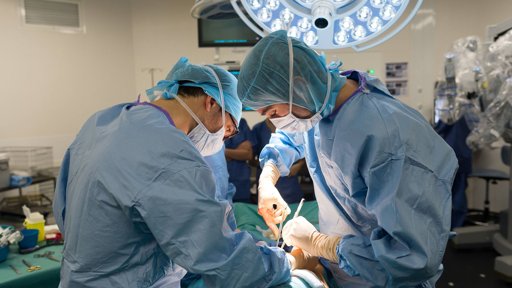 Presidente da República promulga reformas na Saúde, mas levanta dúvidas sobre implementação