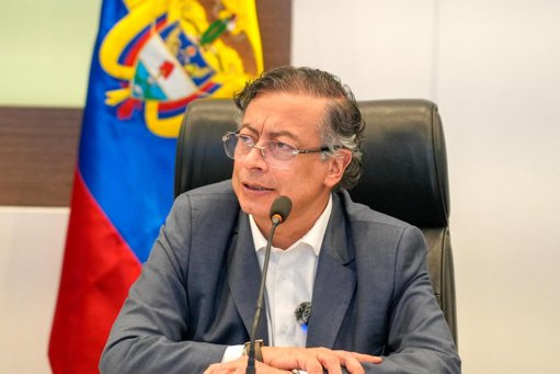 Gobierno Petro ordena eliminar aranceles a telas y cueros para impulsar la industria nacional