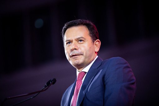 Primeiro-Ministro Defende Decisões para as Urgências e Desvaloriza Impopularidade