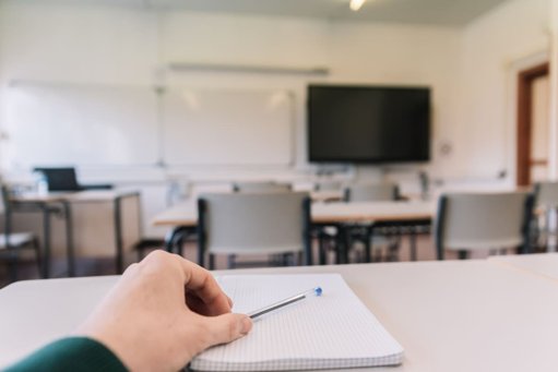 La paradoja de la educación superior en Colombia: más desempleo pero mayores salarios, según OCDE