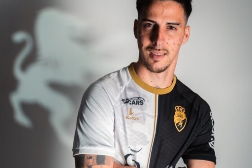 Farense reforça ataque com o experiente Anthony Carter