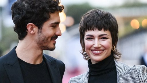Úrsula Corberó, atriz de 'La Casa de Papel', anuncia primeira gravidez