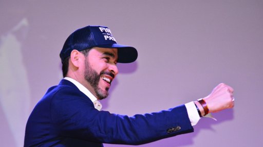 Abelardo de la Espriella agita a la derecha con propuesta de encuesta para candidato único en diciembre