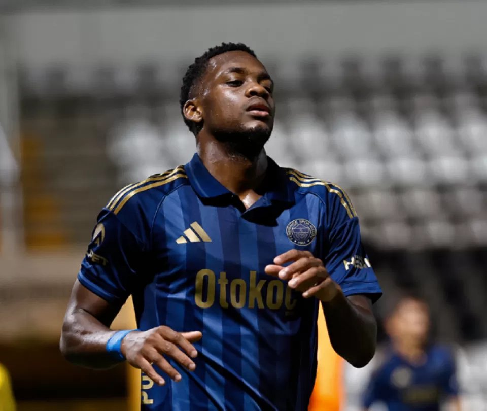 Jhon Durán debuta con doblete en el Fenerbahçe tras una llegada tardía a la pretemporada