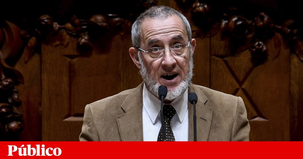 PCP propõe regresso aos 25 dias úteis de férias para todos os trabalhadores