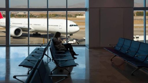 Caos Aéreo en EE.
UU.: Cancelaciones Masivas por Falta de Controladores