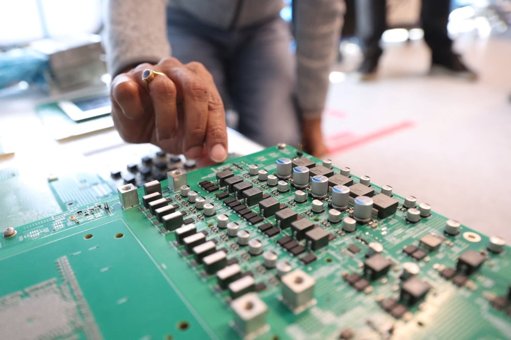 Nvidia affiche des résultats exceptionnels et rassure les marchés sur la bulle de l'IA