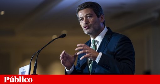 Marcelo promulga Lei dos Estrangeiros e André Ventura acusa Presidente de "taticismo político"