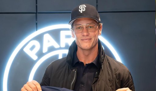 Tom Brady Sale del Retiro para Evento de Flag Football; la NFL Aclara Riesgos