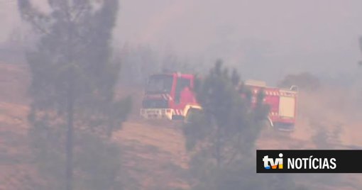 Incêndio no Algarve mobiliza mais de 500 operacionais e causa nove feridos
