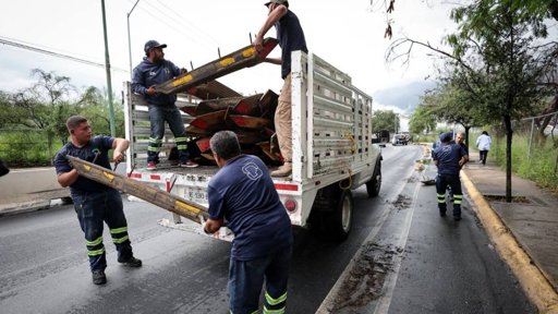 San Pedro inicia retiro de polémica ciclovía en Avenida Alfonso Reyes