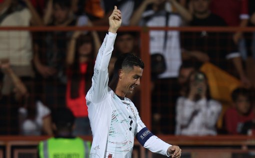 Bis de Ronaldo na Arménia marcado por homenagem simbólica a Diogo Jota