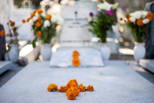 Tijuana se prepara para el Día de Muertos con operativos en panteones y desfiles culturales