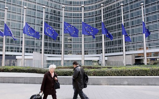 Parlamento Europeu Reforça Mecanismo de Suspensão de Vistos