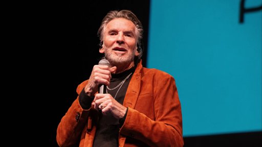 Protestos "No Kings": Milhões Manifestam-se contra o Autoritarismo de Trump