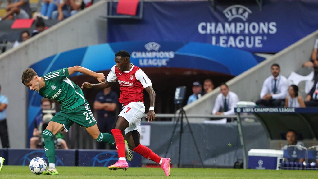 Expulsão de Vagiannidis na Liga dos Campeões acelera interesse do Sporting