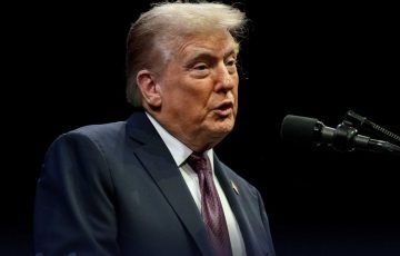 Trump anula documentos de la administración Biden firmados con 'autopen'