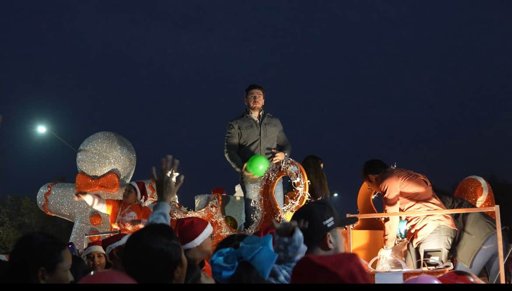 La Magia de la Navidad Recorre la Metrópoli con Desfiles y Espectáculos de Luz